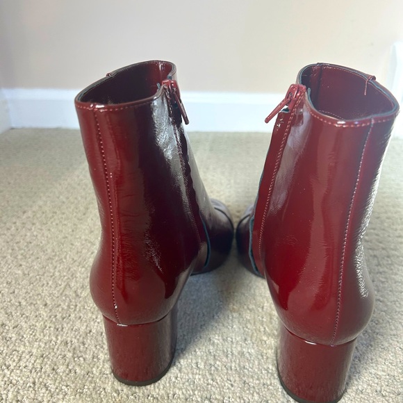 Groovy leather boots by Brooks Brothers in burgundy/red color. Size 9. NWT - Picture 4 of 7